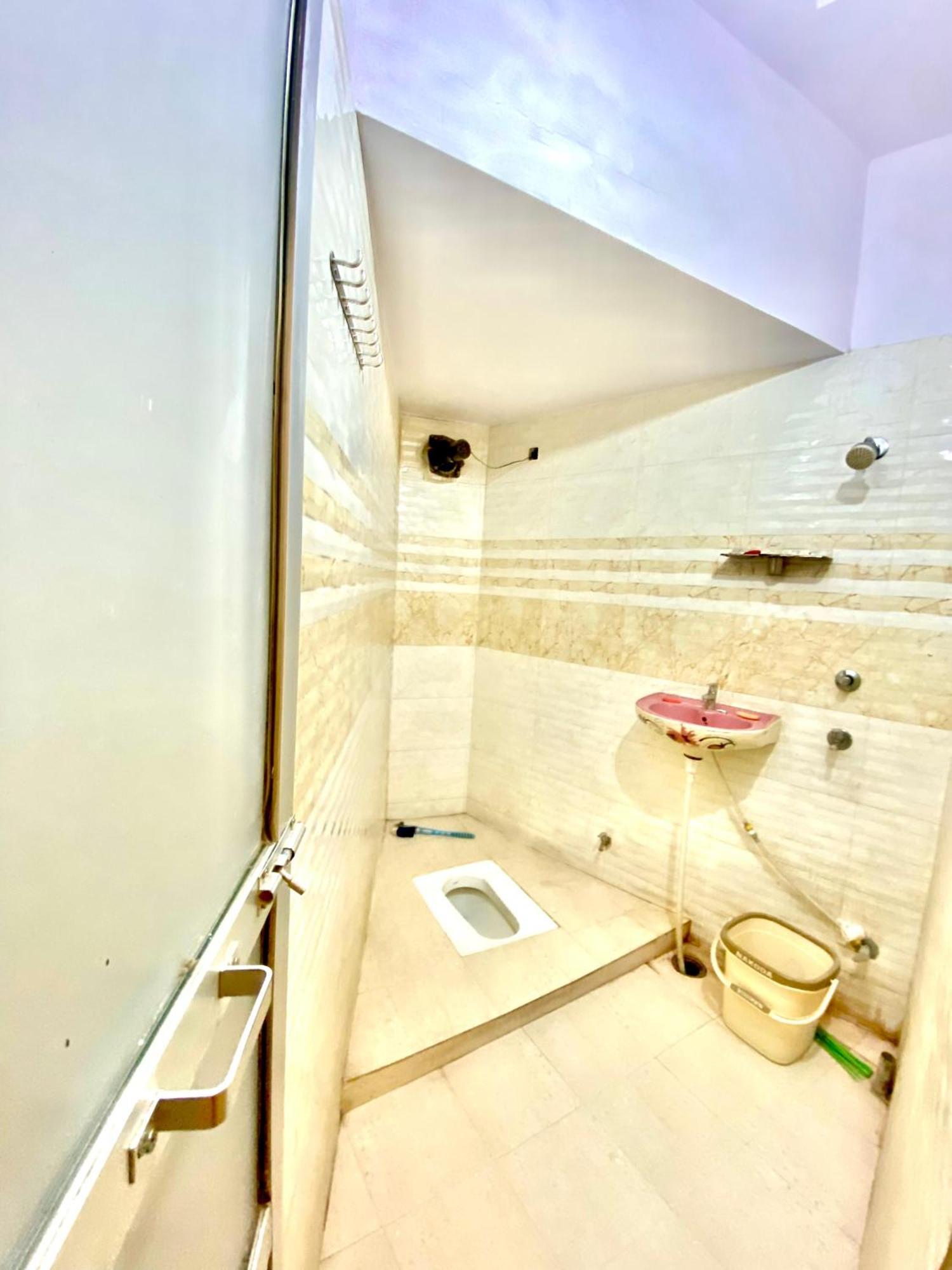 Namo Guest House Only For Indians Варанаси Экстерьер фото