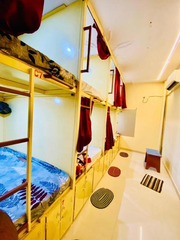Namo Guest House Only For Indians Варанаси Экстерьер фото