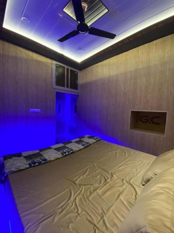 Namo Guest House Only For Indians Варанаси Экстерьер фото