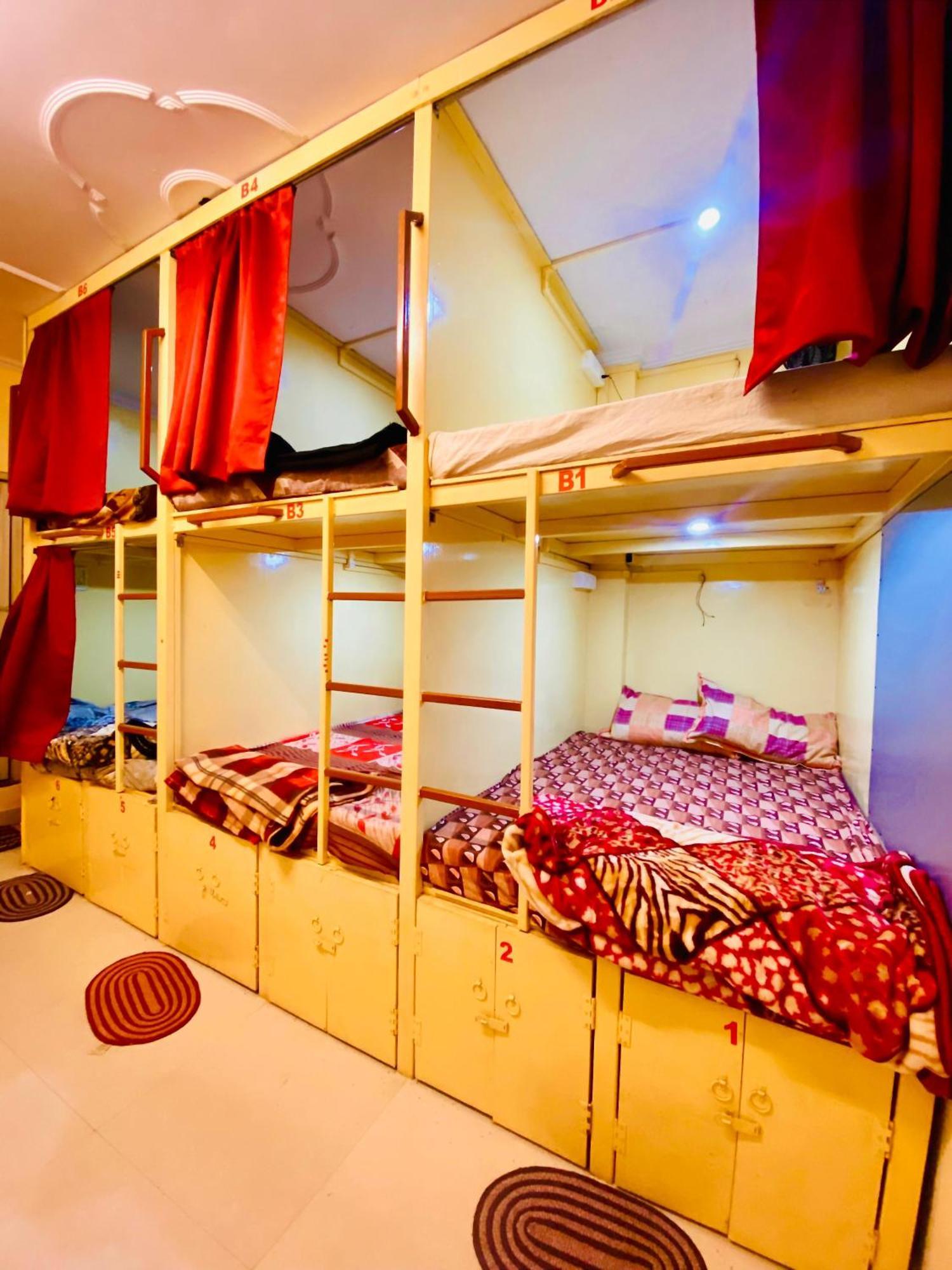 Namo Guest House Only For Indians Варанаси Экстерьер фото
